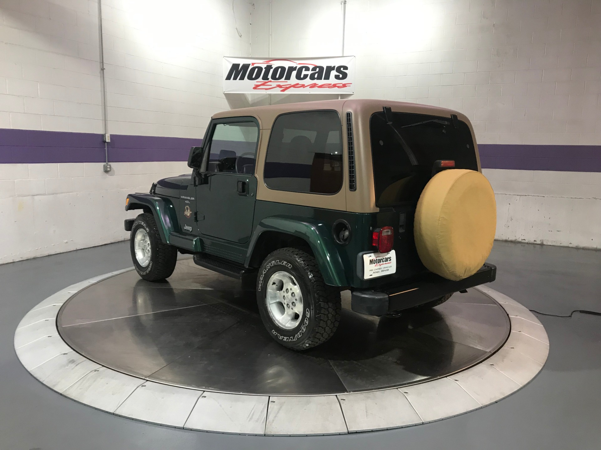 Used-2000-Jeep-Wrangler-Sahara