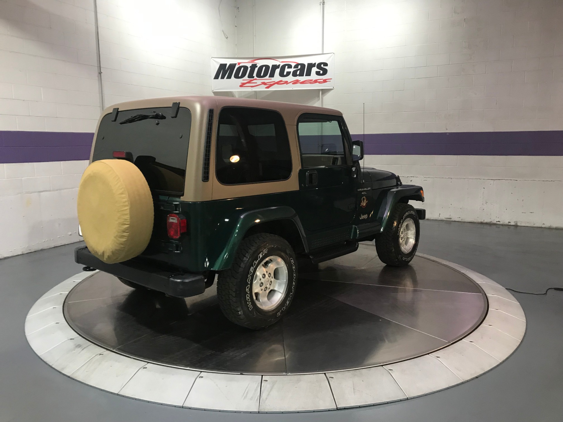 Used-2000-Jeep-Wrangler-Sahara