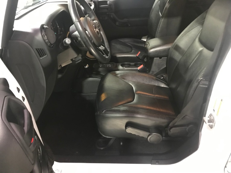 Used-2014-Jeep-Wrangler-Unlimited-Altitude-Edition
