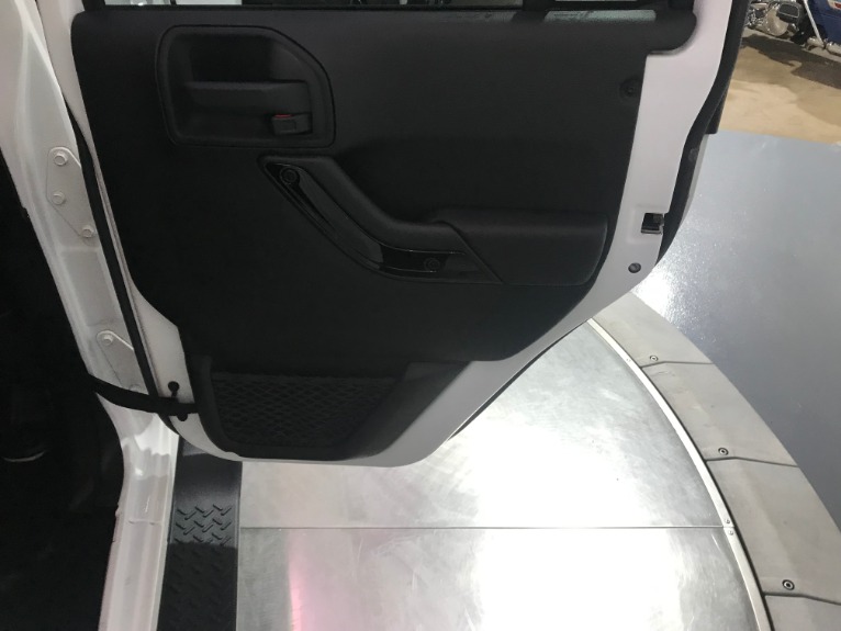 Used-2014-Jeep-Wrangler-Unlimited-Altitude-Edition