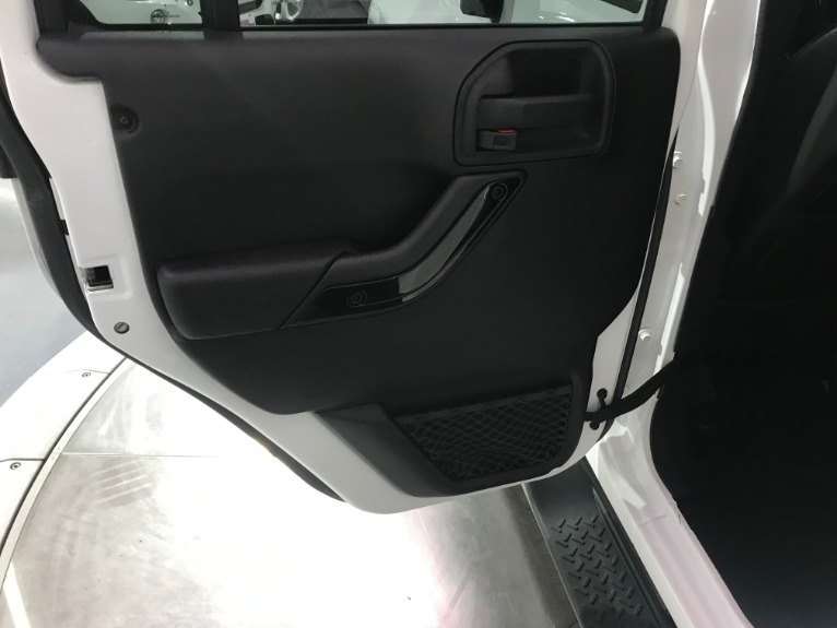 Used-2014-Jeep-Wrangler-Unlimited-Altitude-Edition