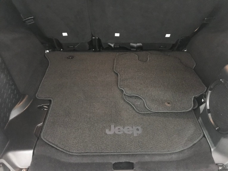 Used-2014-Jeep-Wrangler-Unlimited-Altitude-Edition