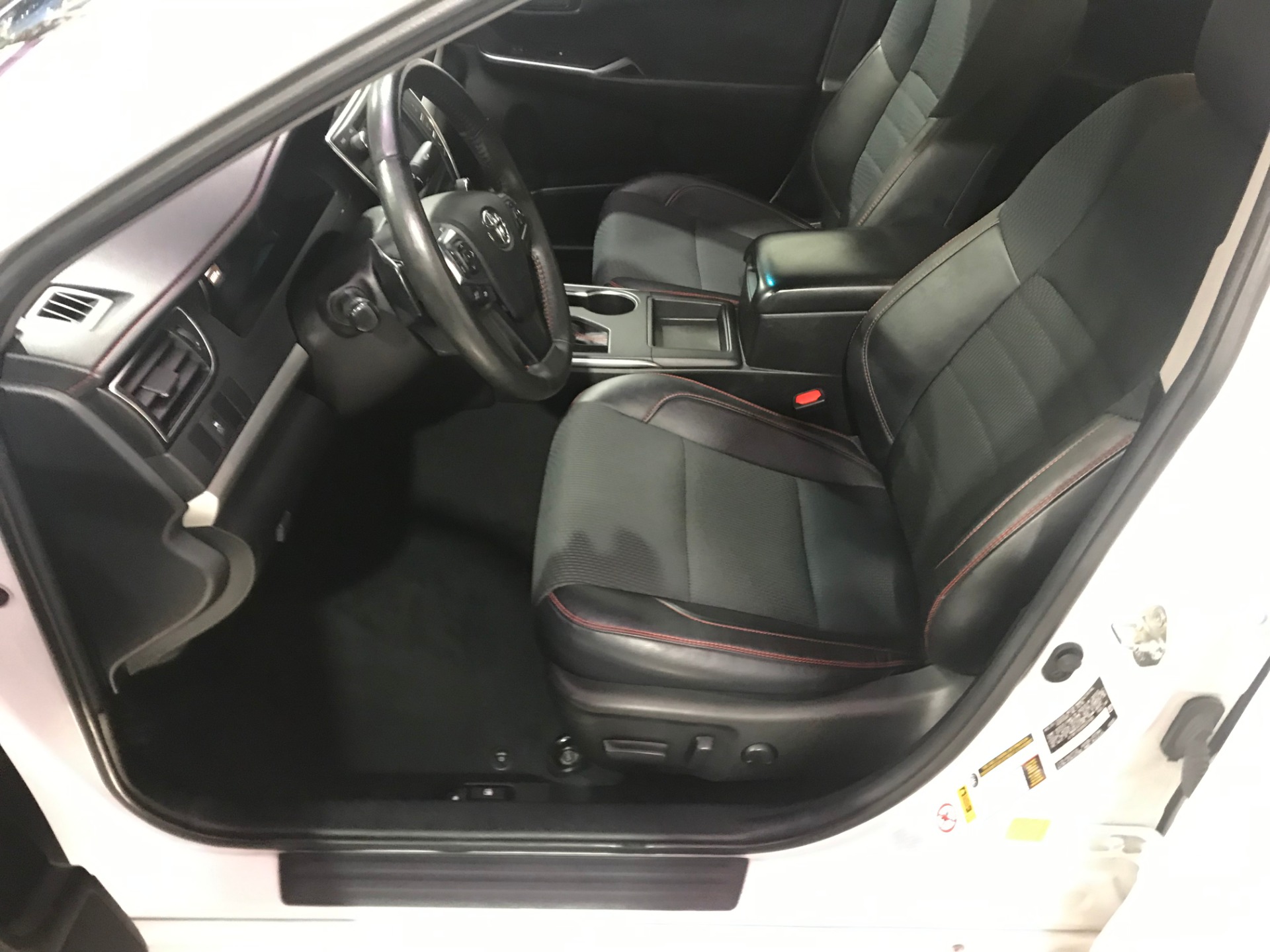 Used-2017-Toyota-Camry-SE-FWD
