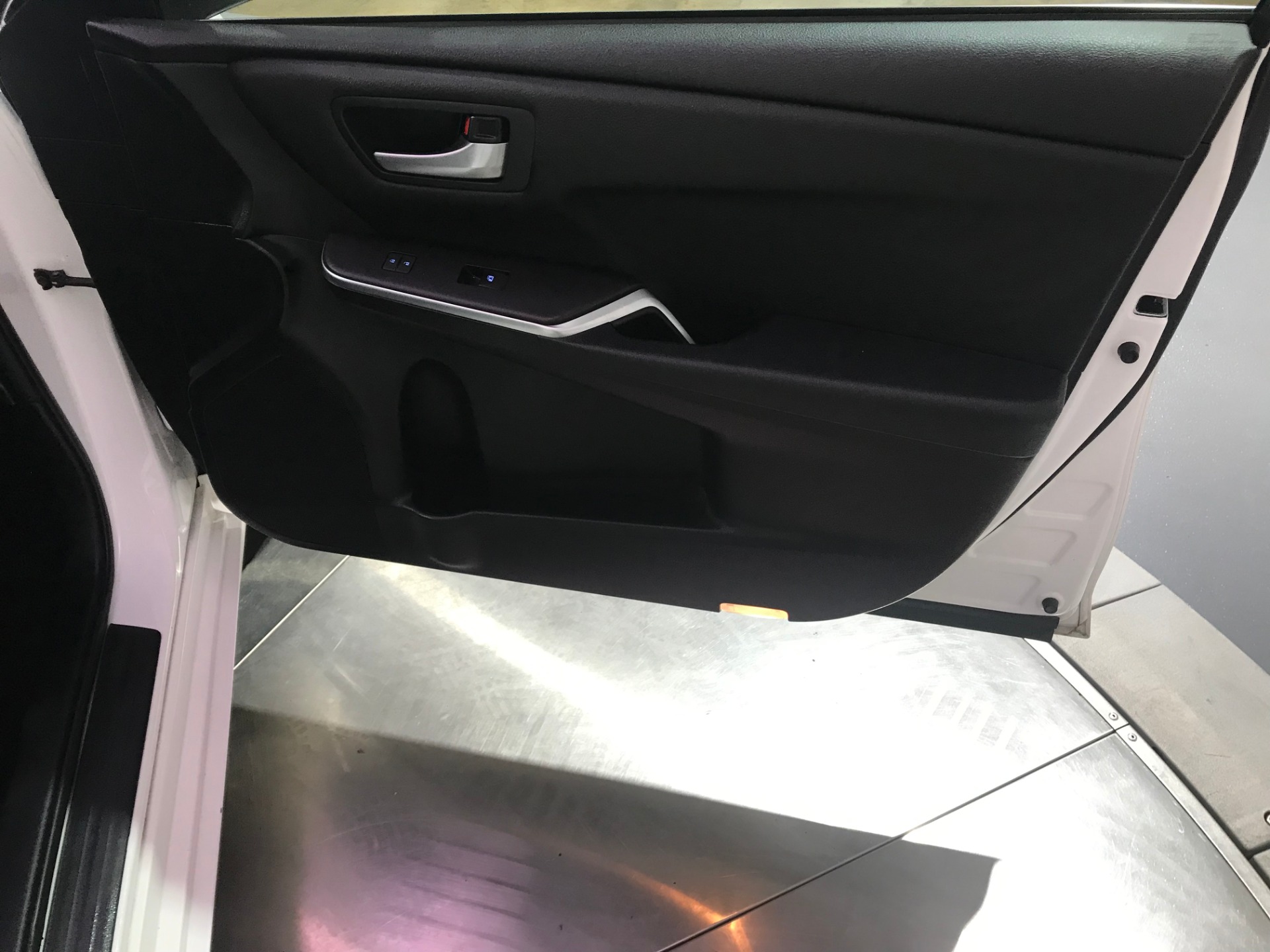Used-2017-Toyota-Camry-SE-FWD