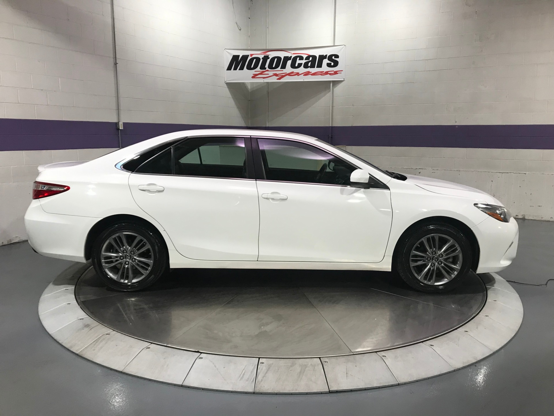 Used-2017-Toyota-Camry-SE-FWD