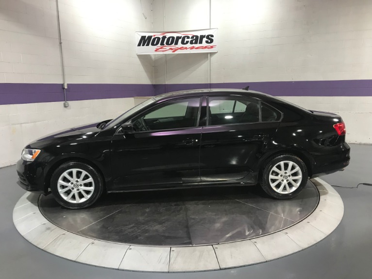 Used-2015-Volkswagen-Jetta-SE-PZEV-FWD