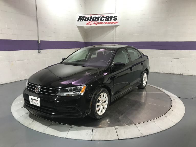 Used-2015-Volkswagen-Jetta-SE-PZEV-FWD