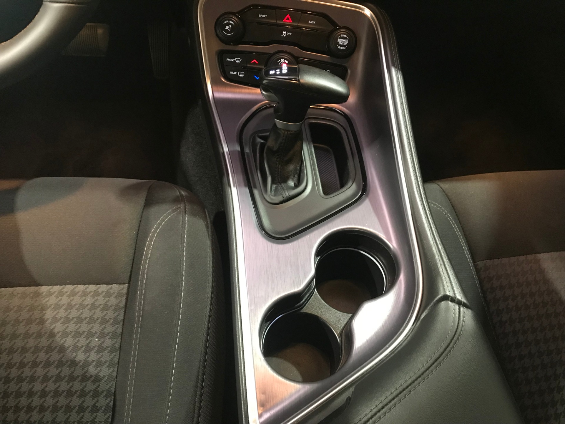 Used-2016-Dodge-Challenger-SXT