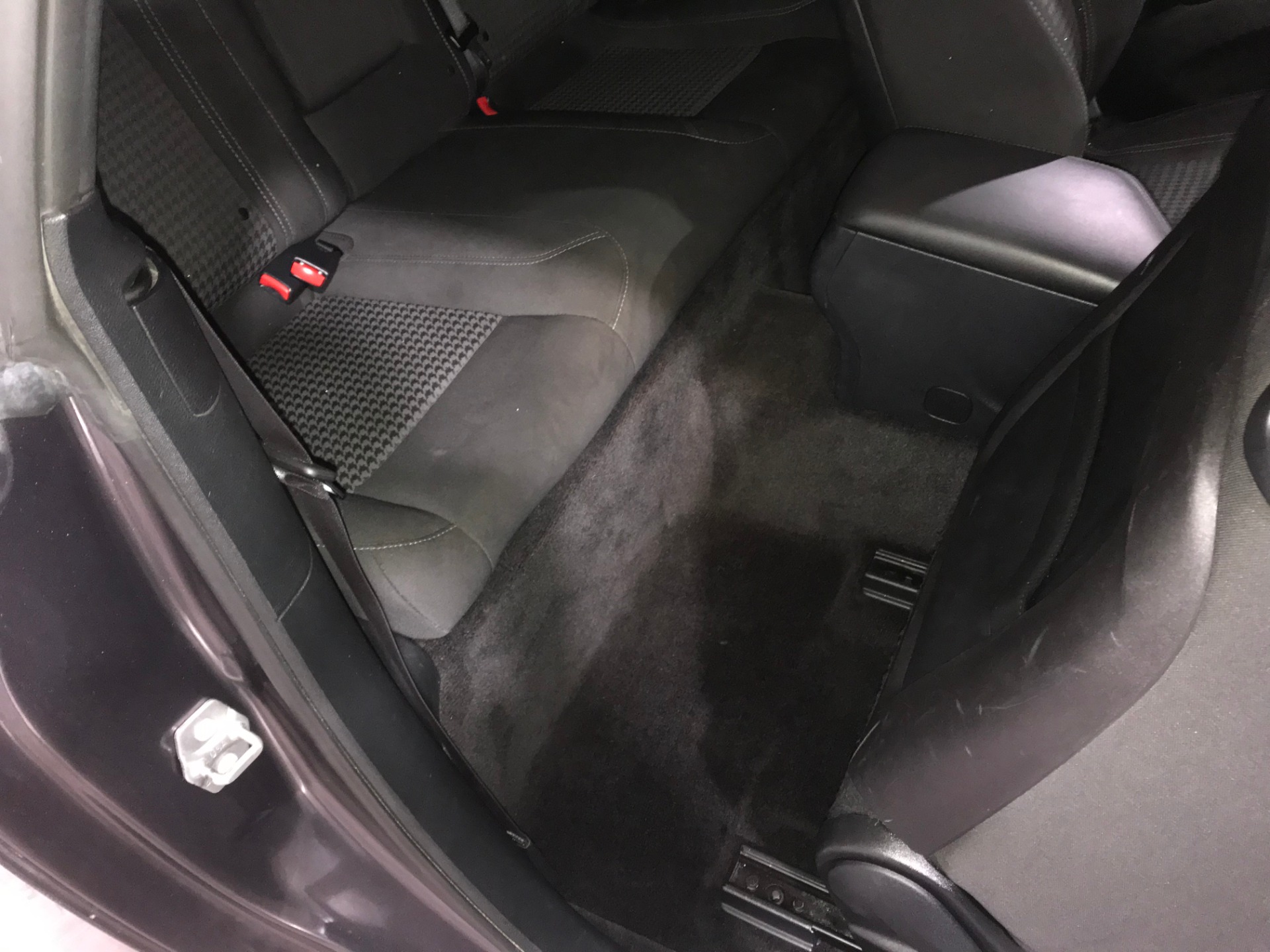 Used-2016-Dodge-Challenger-SXT