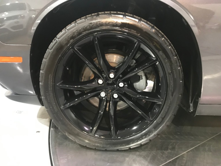 Used-2016-Dodge-Challenger-SXT
