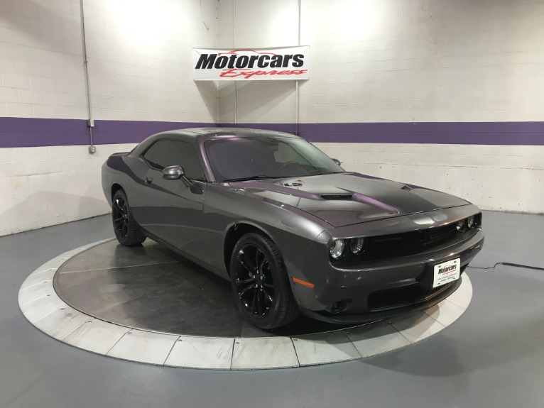 Used-2016-Dodge-Challenger-SXT