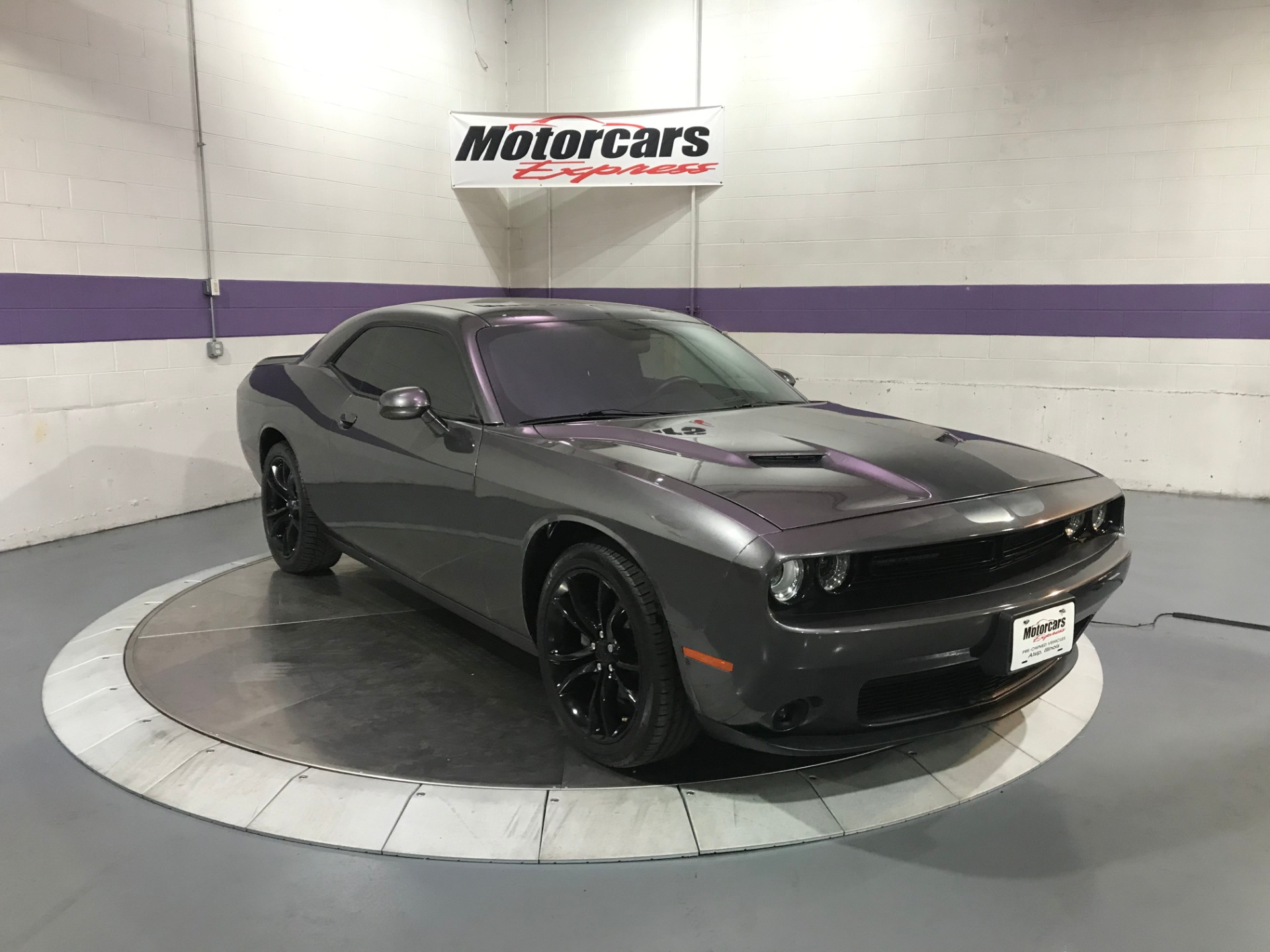 Used-2016-Dodge-Challenger-SXT