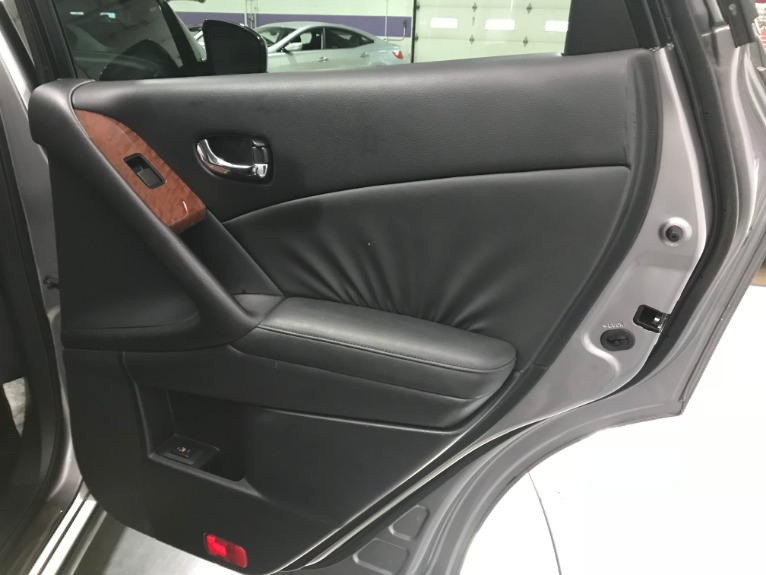 Used-2009-Nissan-Murano-LE-AWD-4dr-SUV
