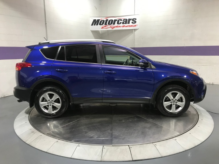 Used-2015-Toyota-RAV4-XLE-AWD