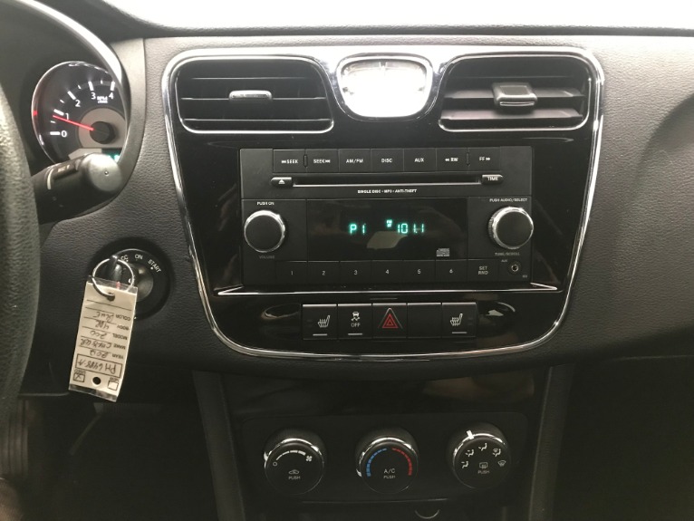 Used-2012-Chrysler-200-LX