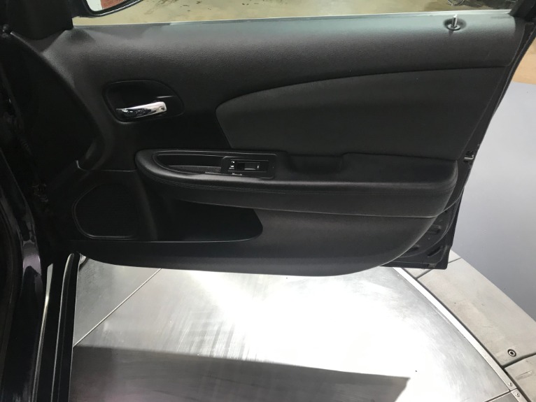 Used-2012-Chrysler-200-LX