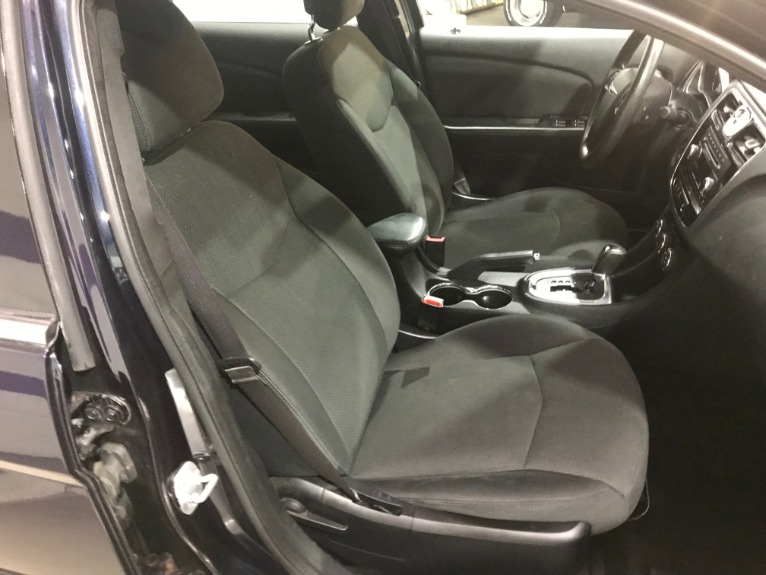 Used-2012-Chrysler-200-LX