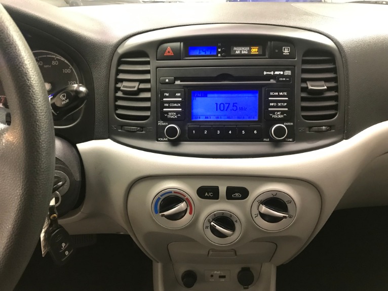Used-2010-Hyundai-Accent-GLS