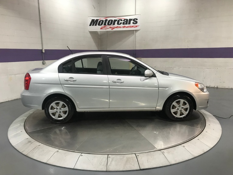 Used-2010-Hyundai-Accent-GLS