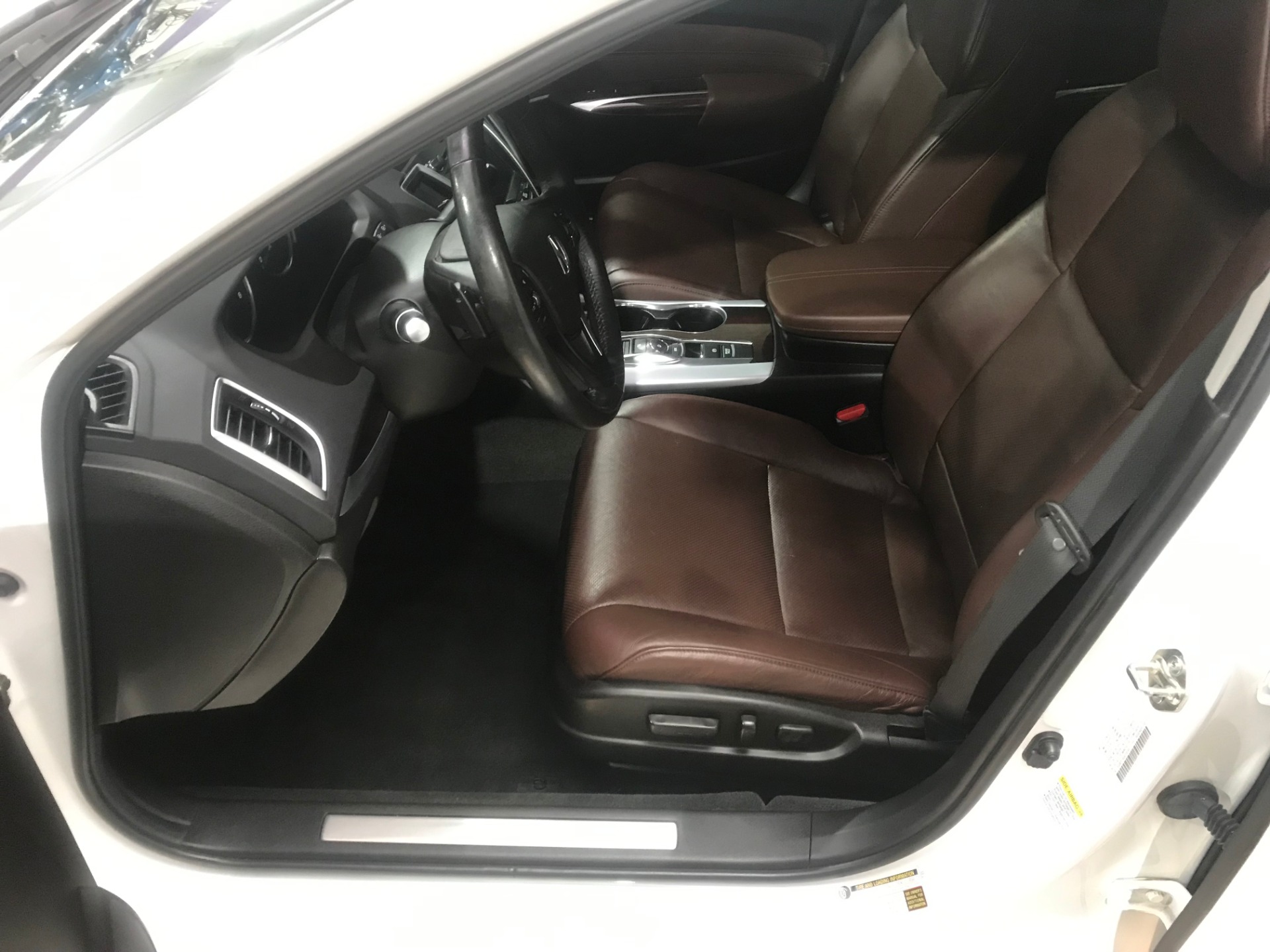 Used-2016-Acura-TLX-V6-w/Tech-FWD