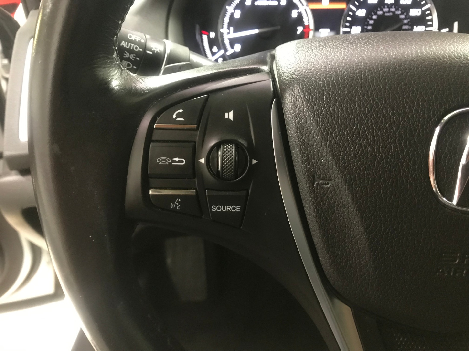 Used-2016-Acura-TLX-V6-w/Tech-FWD