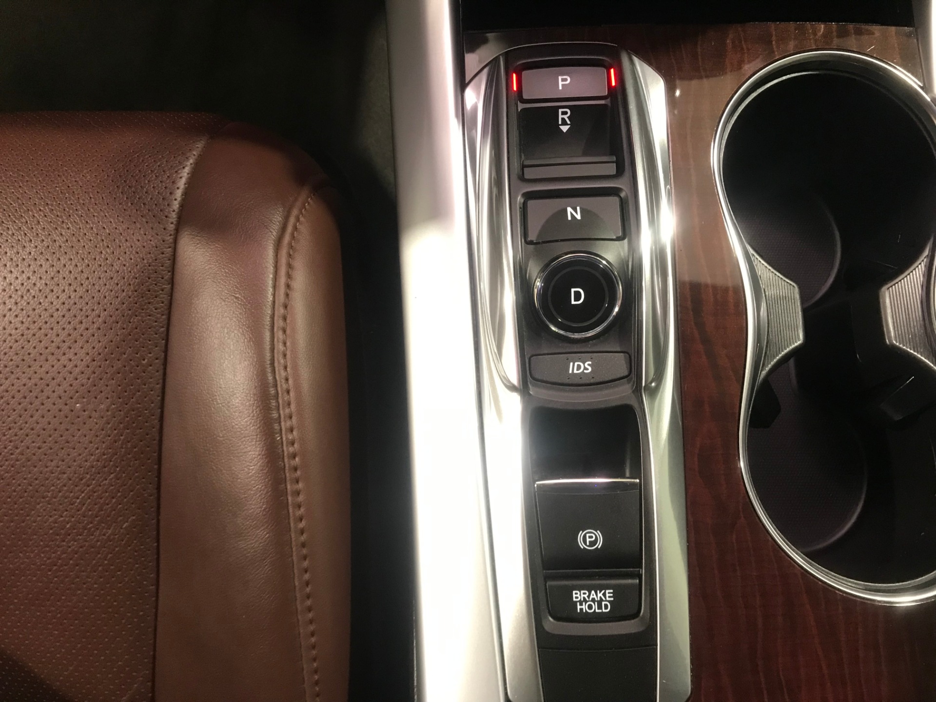 Used-2016-Acura-TLX-V6-w/Tech-FWD