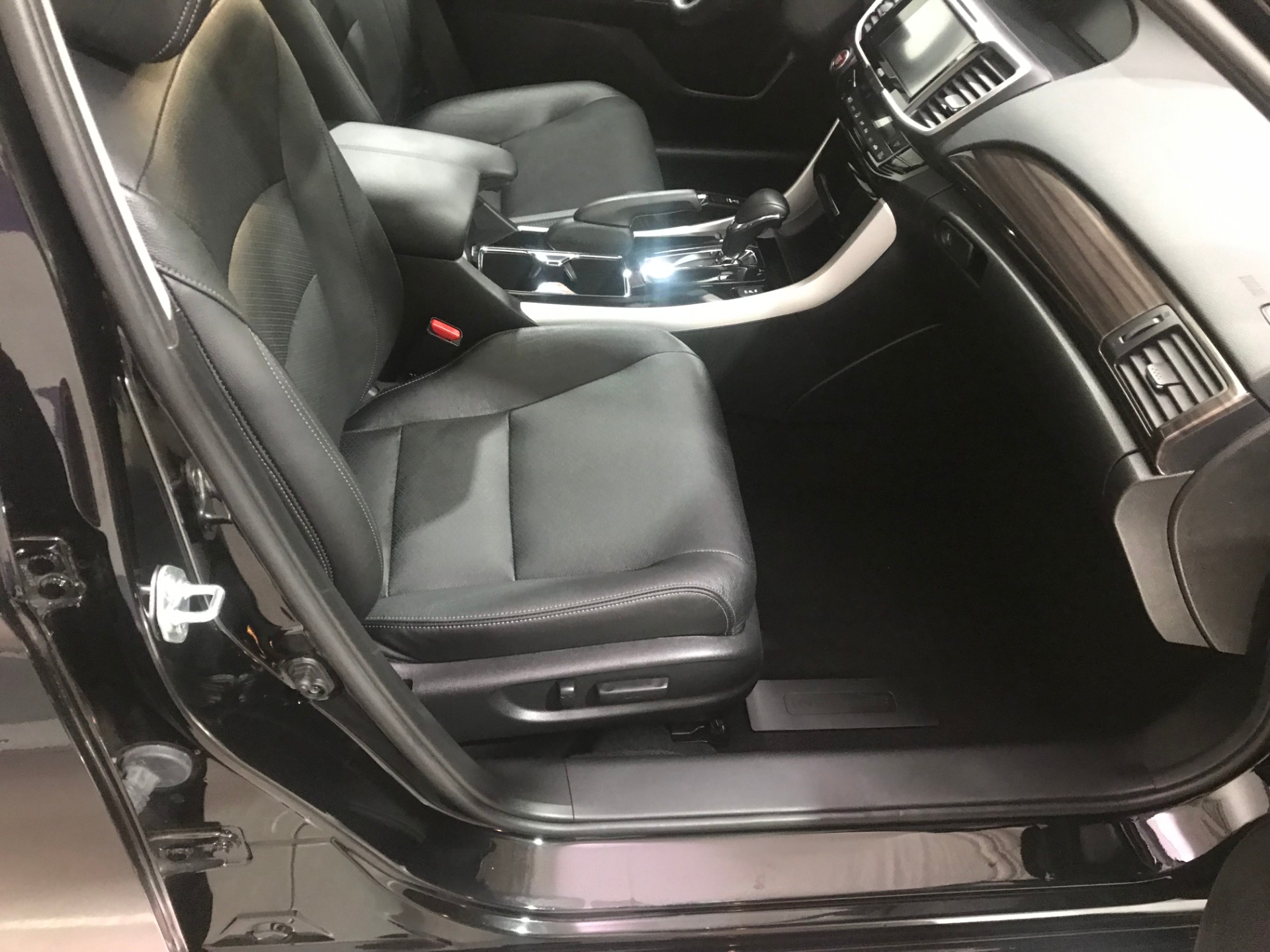 Used-2017-Honda-Accord-Touring