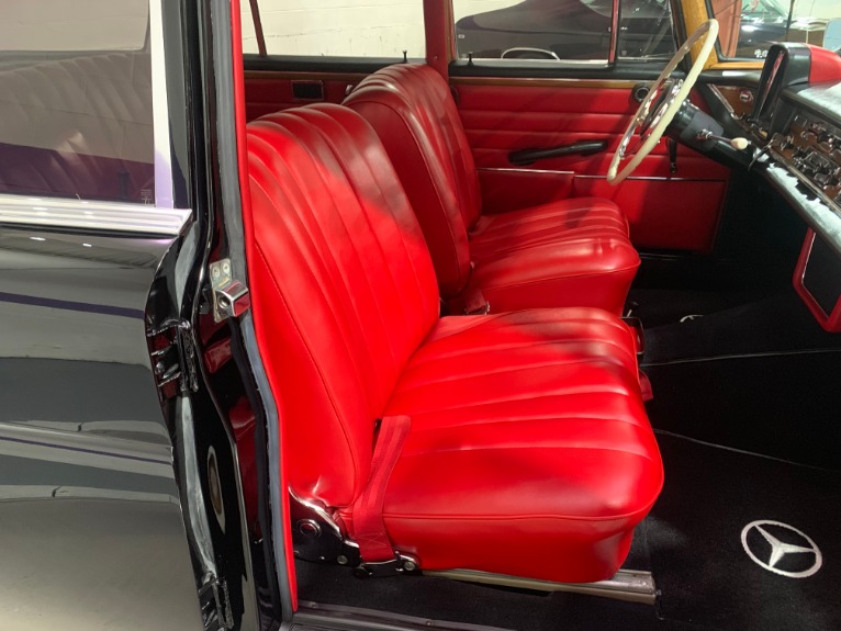 Used-1961-Mercedes-Benz-220-SB