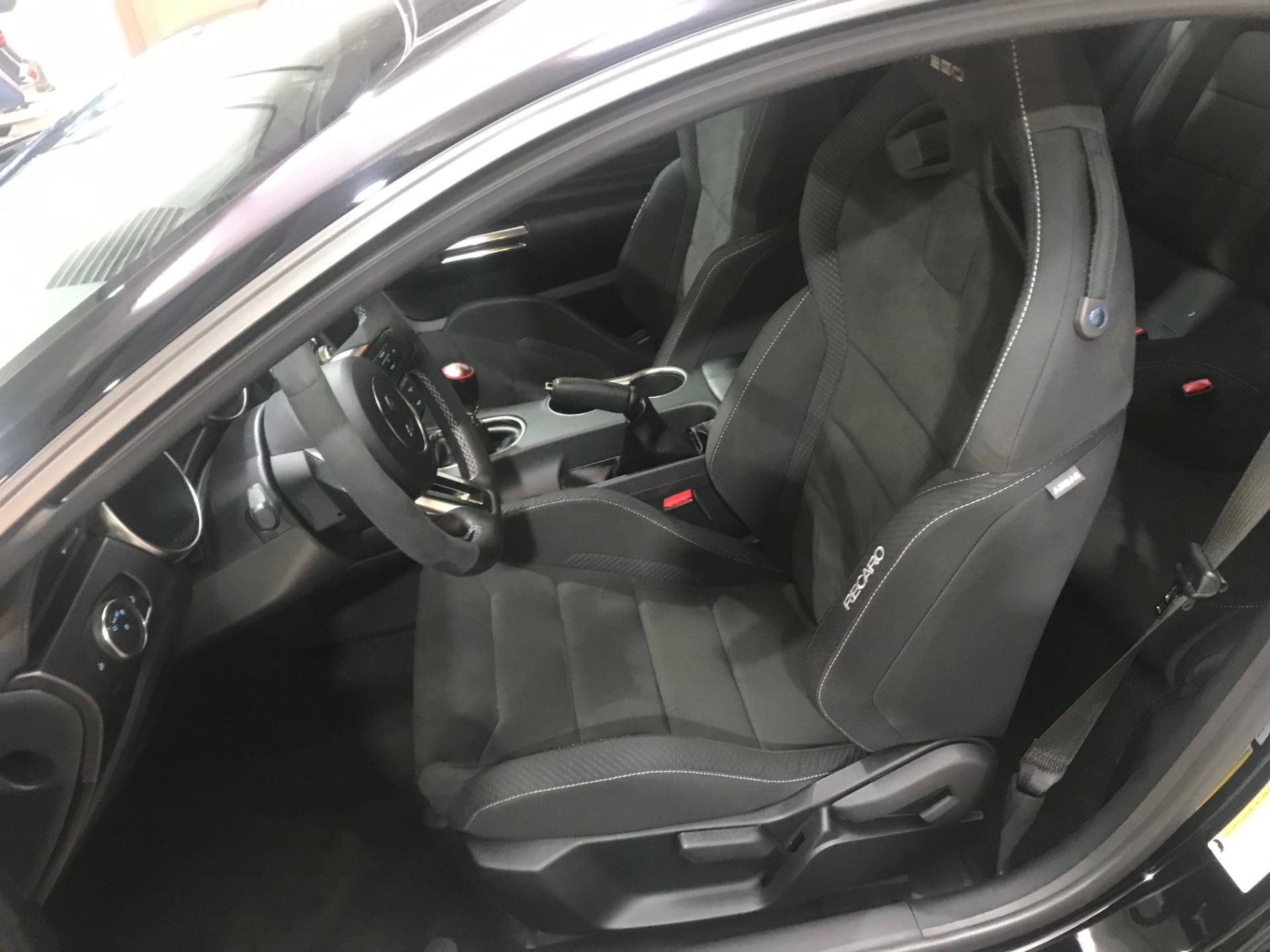Used-2017-Ford-Mustang-Shelby-GT350