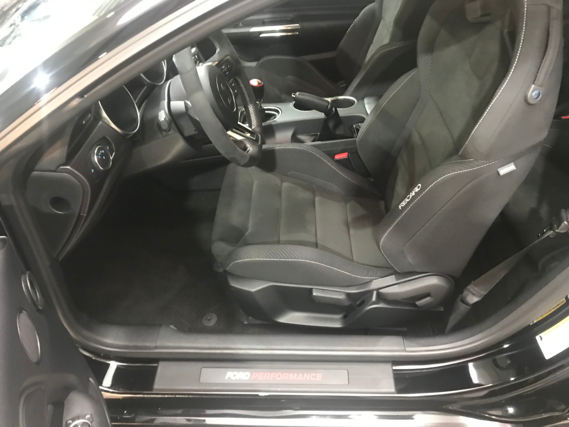 Used-2017-Ford-Mustang-Shelby-GT350