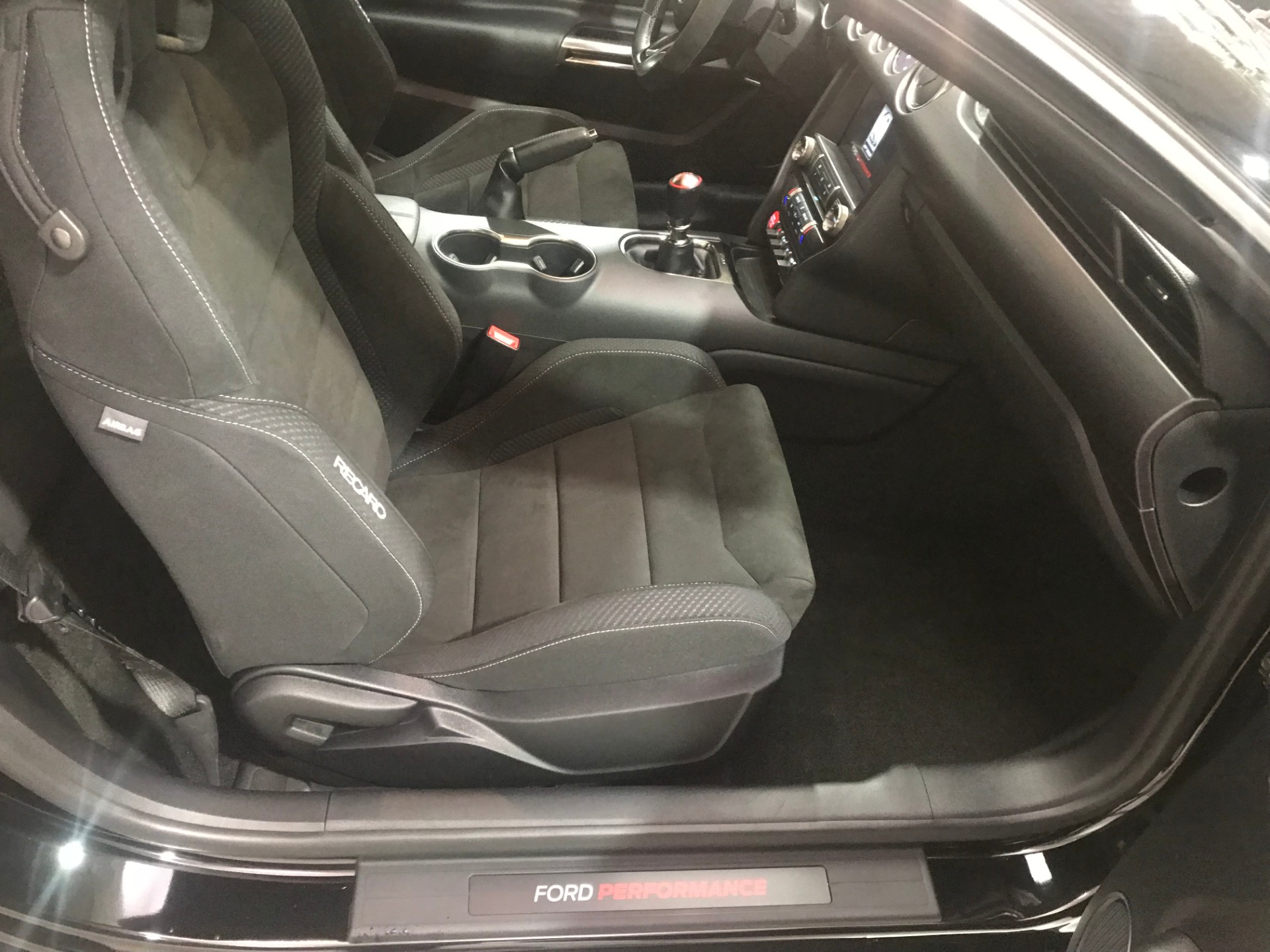 Used-2017-Ford-Mustang-Shelby-GT350