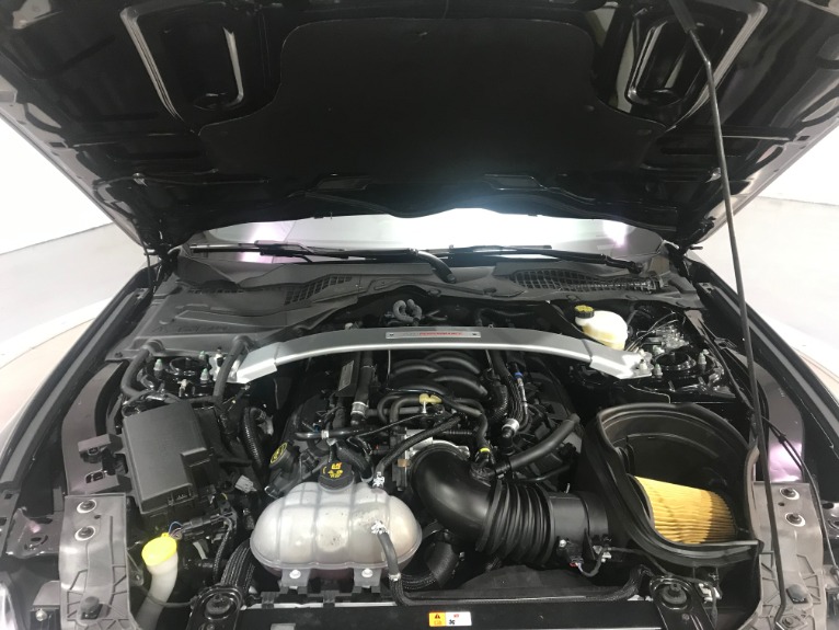 Used-2017-Ford-Mustang-Shelby-GT350