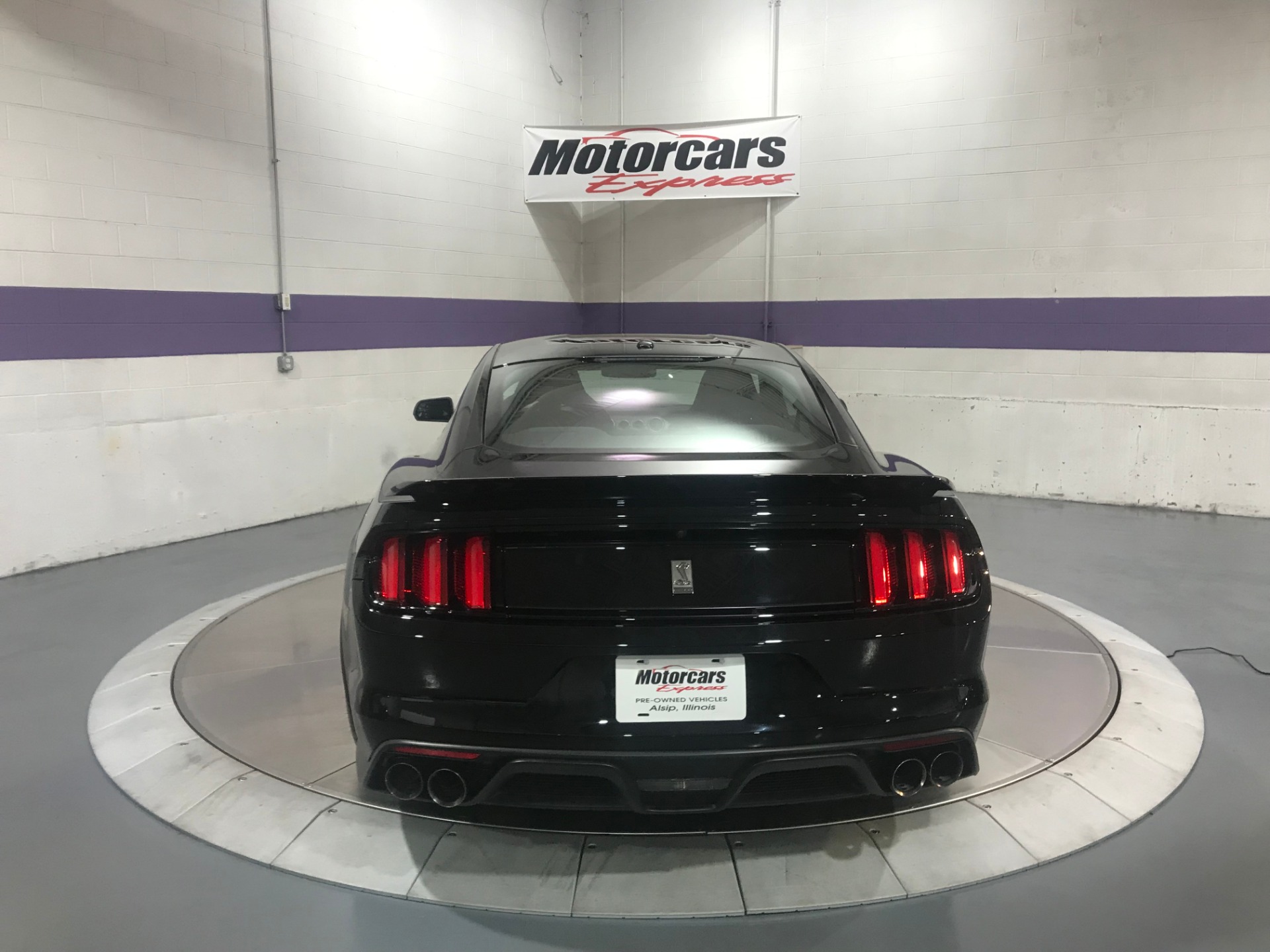 Used-2017-Ford-Mustang-Shelby-GT350