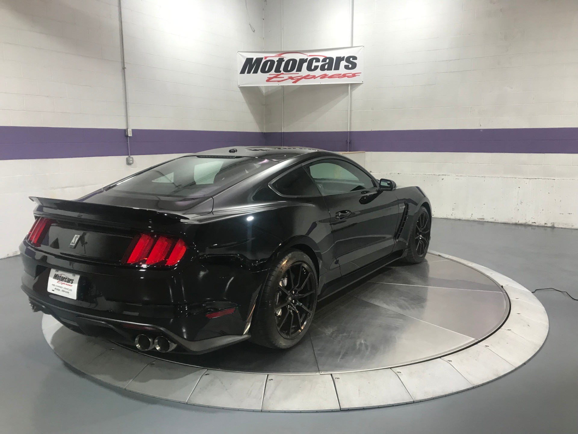 Used-2017-Ford-Mustang-Shelby-GT350