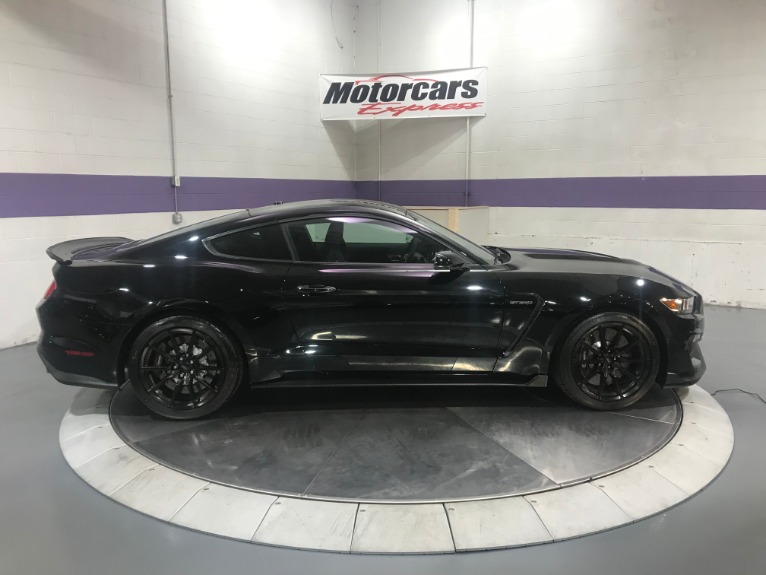 Used-2017-Ford-Mustang-Shelby-GT350
