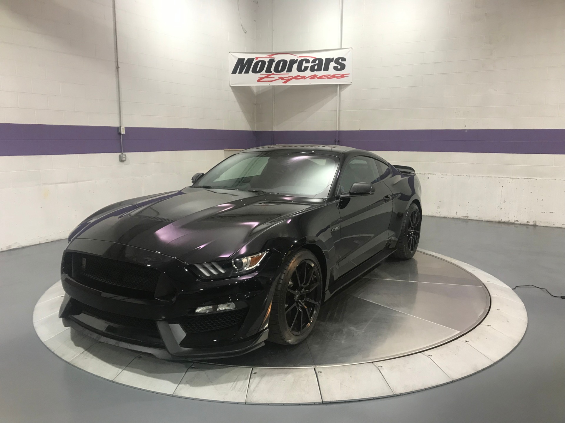 Used-2017-Ford-Mustang-Shelby-GT350