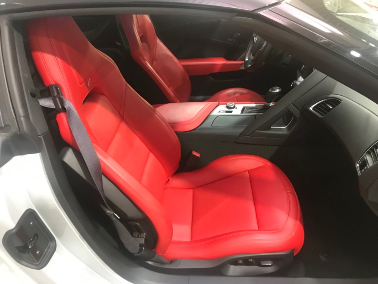 Used-2015-Chevrolet-Corvette-Stingray-RWD