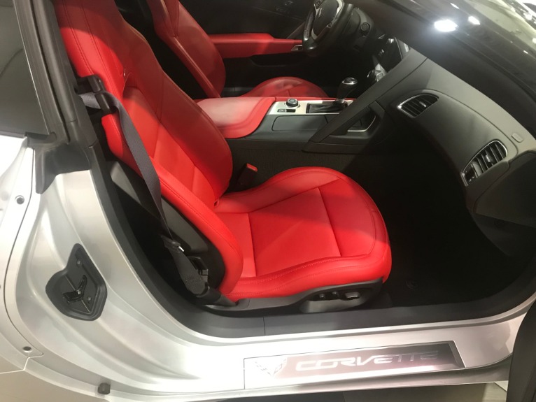 Used-2015-Chevrolet-Corvette-Stingray-RWD
