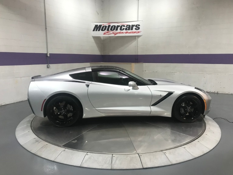 Used-2015-Chevrolet-Corvette-Stingray-RWD