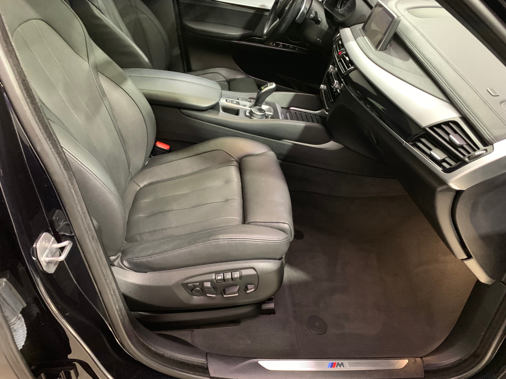 Used-2016-BMW-X6-xDrive35i-M-Sport
