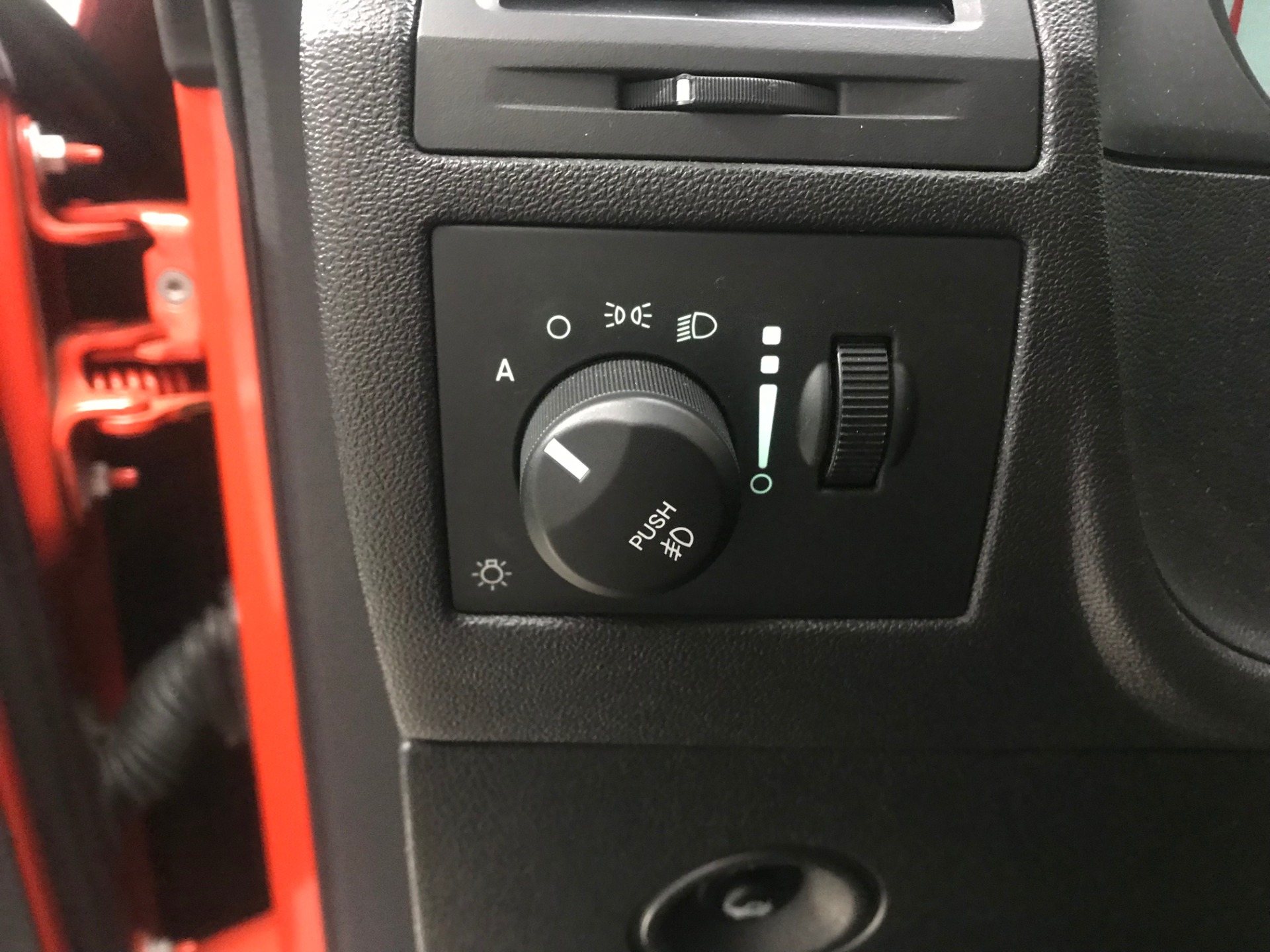 Used-2008-Dodge-Challenger-SRT8-RWD