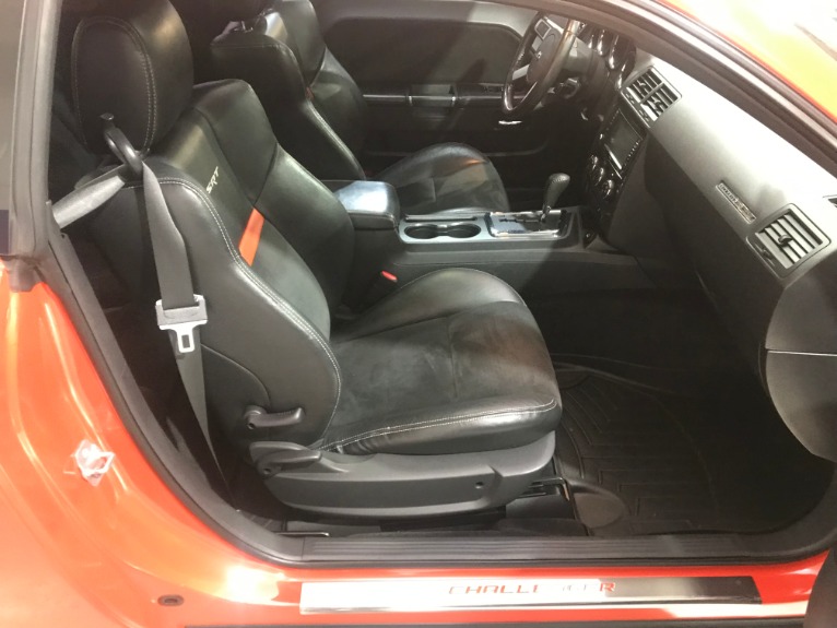 Used-2008-Dodge-Challenger-SRT8-RWD
