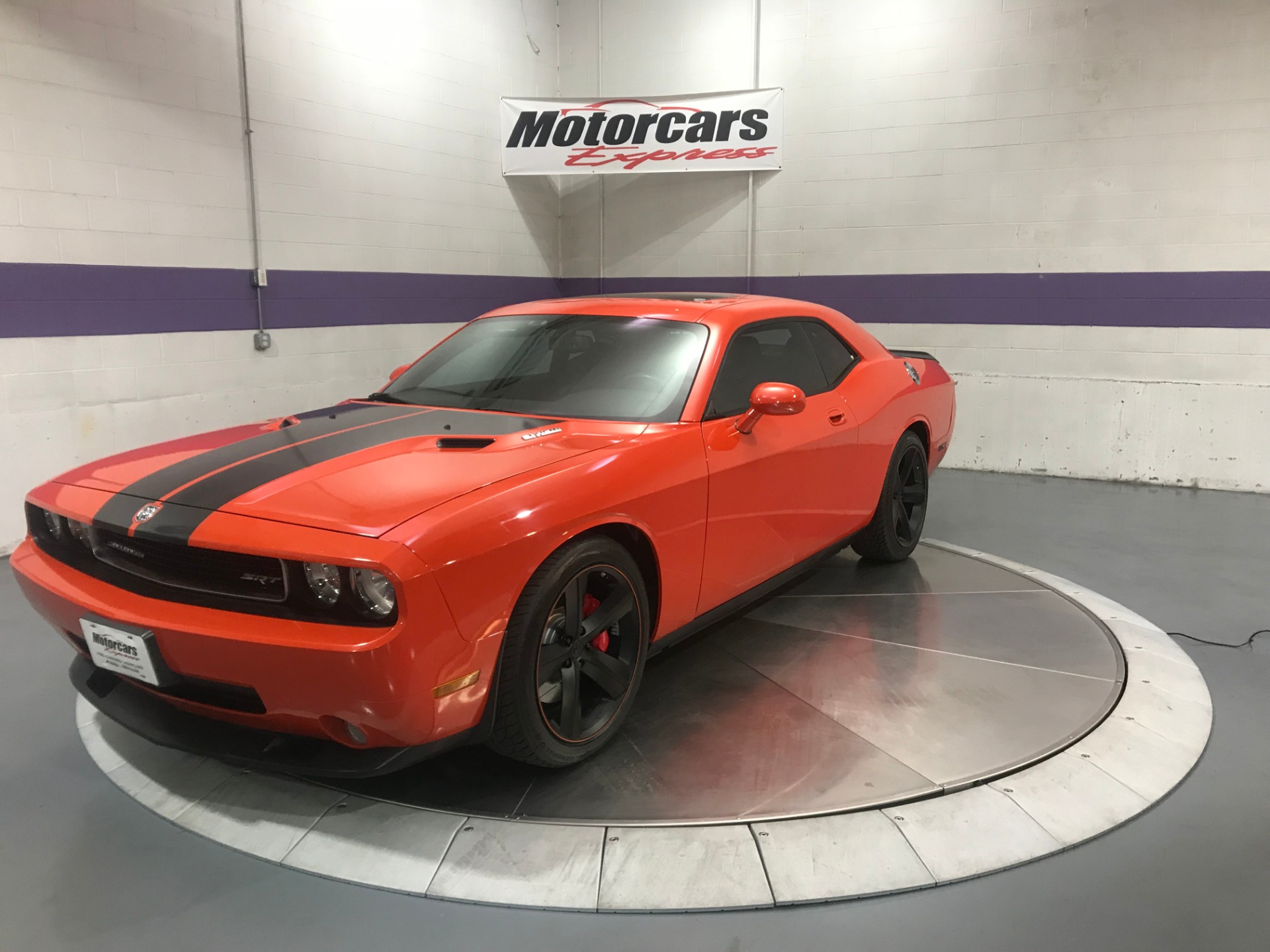 Used-2008-Dodge-Challenger-SRT8-RWD