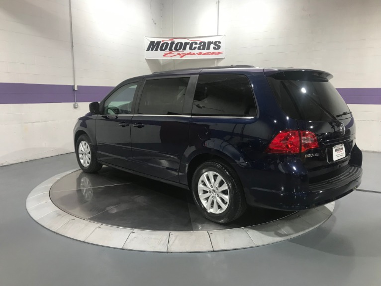 Used-2013-Volkswagen-Routan-SE