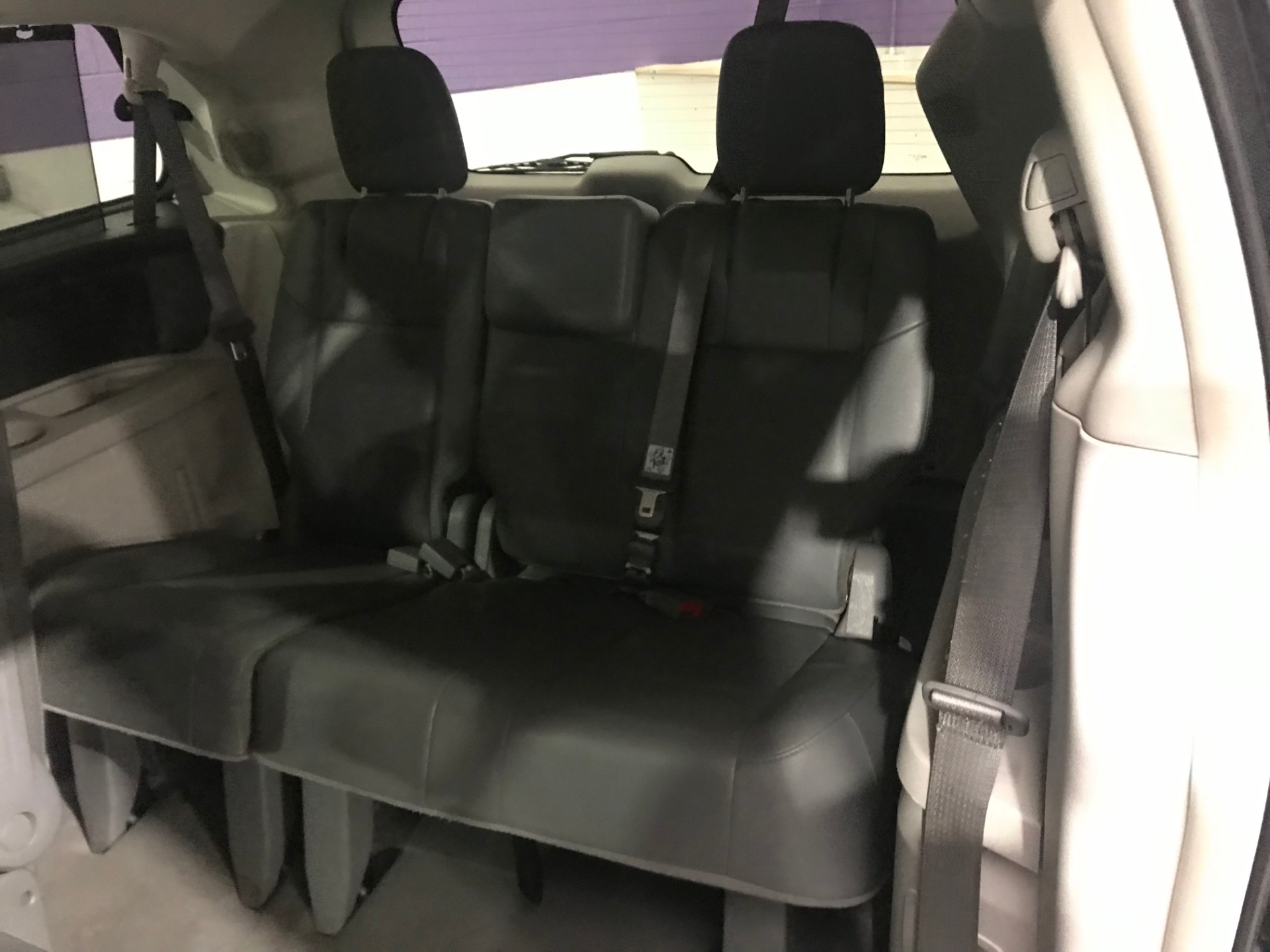 Used-2013-Volkswagen-Routan-SE