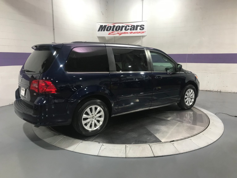 Used-2013-Volkswagen-Routan-SE