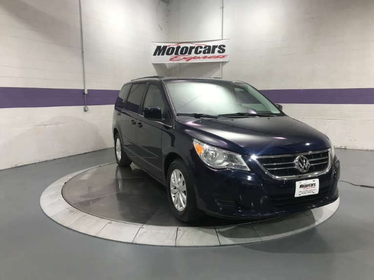 Used-2013-Volkswagen-Routan-SE
