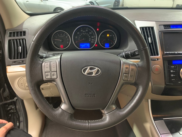 Used-2012-Hyundai-Veracruz-Limited