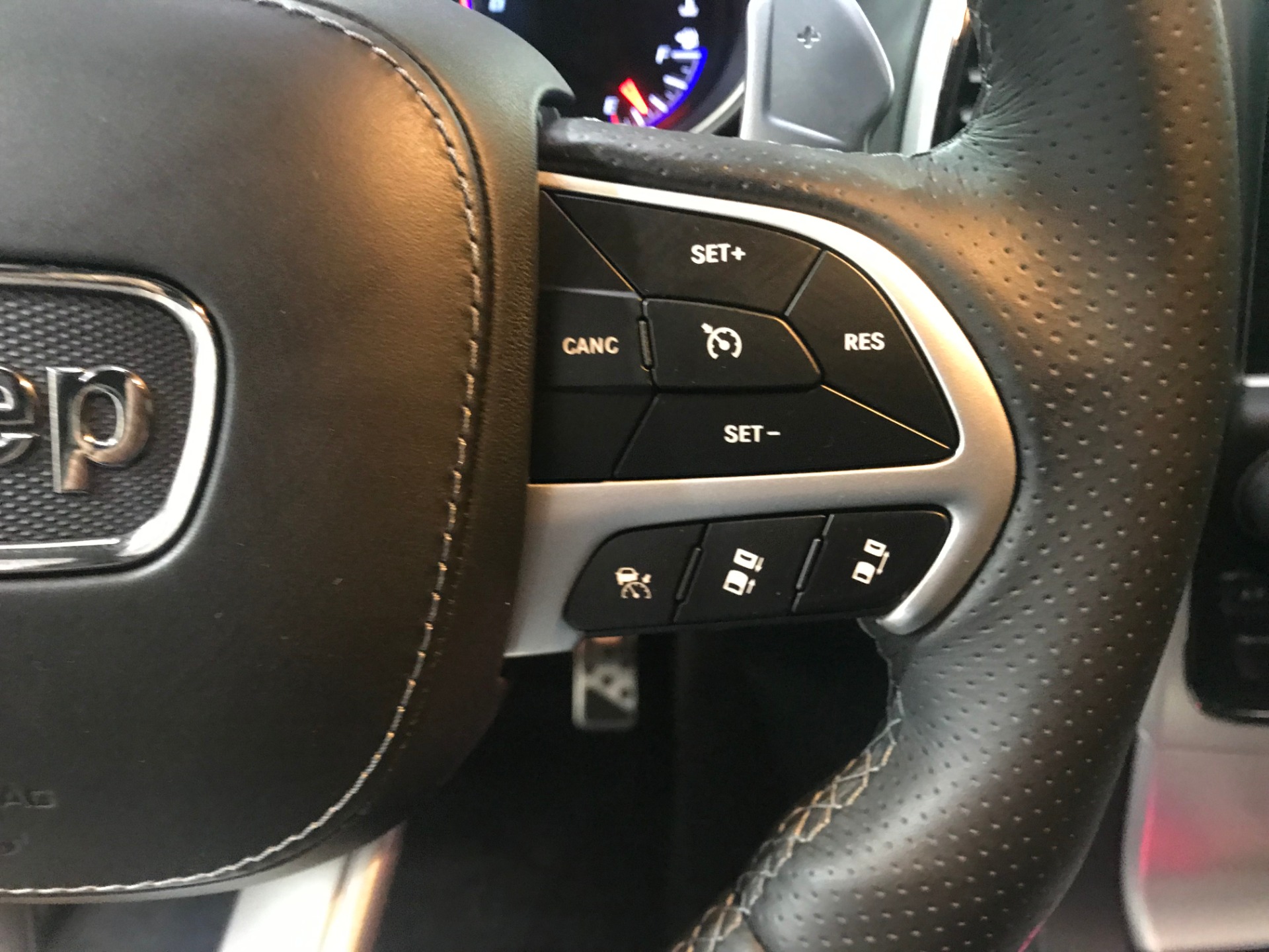 Used-2018-Jeep-Grand-Cherokee-Trackhawk
