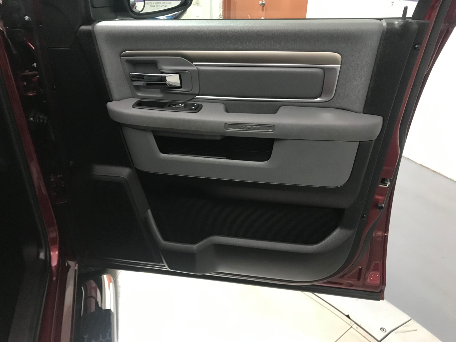 Used-2016-Ram-1500-pickup-SLT-Big-Horn-4X4